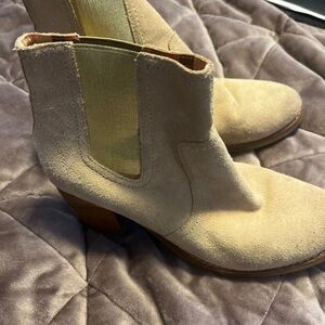 Sperry Light Tan Suede Ankle Booties